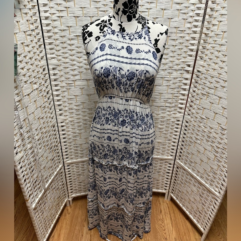 J for Justify Blue Floral‎ Multi Tier Maxi Blue/White size M EUC